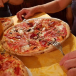 Pizzeria Petra Food