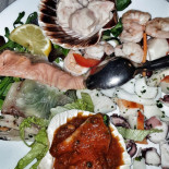 Lo Scoglio food