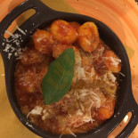 Radici Napoli In Tavola food