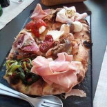 Faieta Pizza E Brace Nourriture
