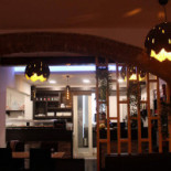 Tokyo Sushi Dentro