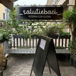 Salutiebaci Extérieur