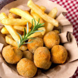 George Fish And Chips À l'intérieur