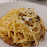 Alla Lanterna Almari Nourriture