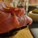 The Cardinal Aperitif Nourriture