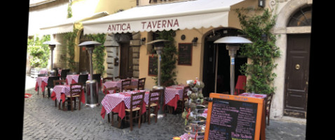 Antica Taverna outside