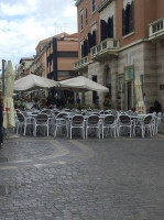 Caffe Degli Uffici outside