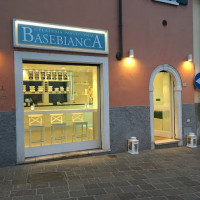 Basebianca Gelateria Pasticceria food