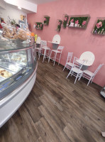 Gelateria Pasticceria Mille Voglie inside