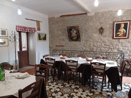 Osteria Braceria La Loggia 1939 inside