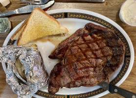 Centerville Steakhouse food