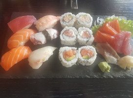 Hello Sushi Sushi food