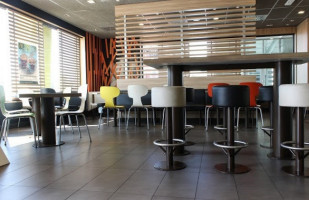 Mcdonald's Aversa inside