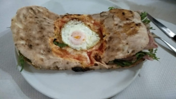 Pizzeria Anphisia (focaloro) food