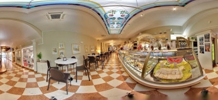 Caffe Nazionale inside