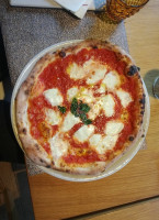 Antica Pizzeria Marigliano food