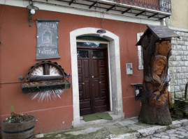 Hosteria Del Tritone outside