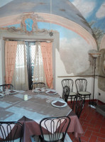 Antica Villa inside