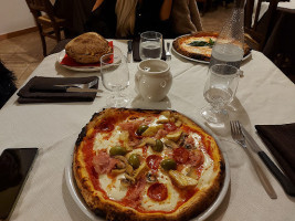 Pizzeria Cinque Stelle food