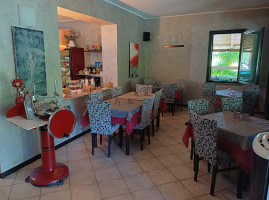 Pizzeria Al Boschetto inside