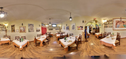 Taverna Dei Golosi inside