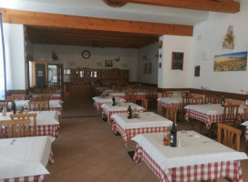 Trattoria Aussa Corno food