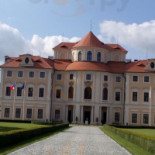 Zamek Liblice outside