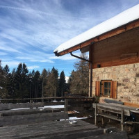 Rifugio Sattlerhutte outside