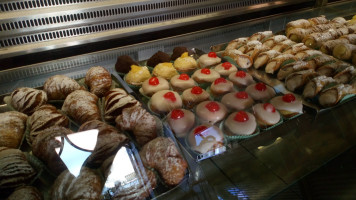 Pasticceria Chantilly food