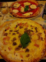 Da Luca Tutto Pizza food