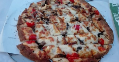 Aleci Pizzeria food