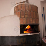 Pizza Metro food