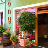 Café Onyx Esterno