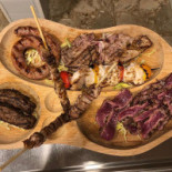 Orso Momo Comida