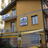 Orso Momo Exterior