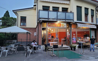 Food Inn &pizza Kebab Aviano outside