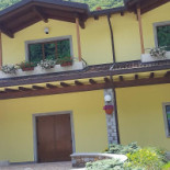 Full Shade Exterior