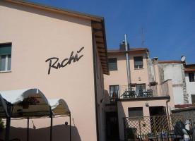 Pizzeria Albergo Richi outside