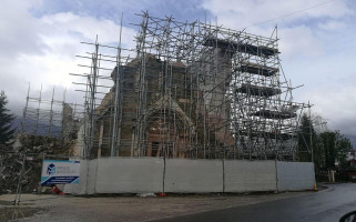 Il Gelatiere Amatrice outside