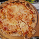 Dolce Salato Pizzeria food