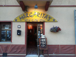 Pizzeria Margarita's outside