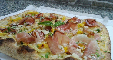 The Chef Pizzeria D'autore food