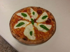 Punto Pizza Di Schiavon Micol food