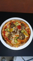 Pizza Piu' food