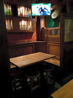 Hopper Mc Grath's inside