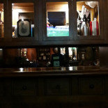 Hopper Mc Grath's À l'intérieur