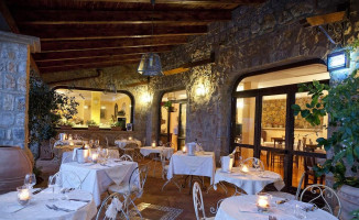 Relais Pian Delle Starze inside