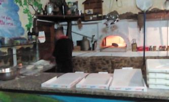 Agripizzeria Di Marco Cau inside