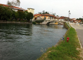 Trattoria Italia outside