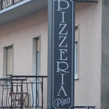 Pizzeria Pina outside